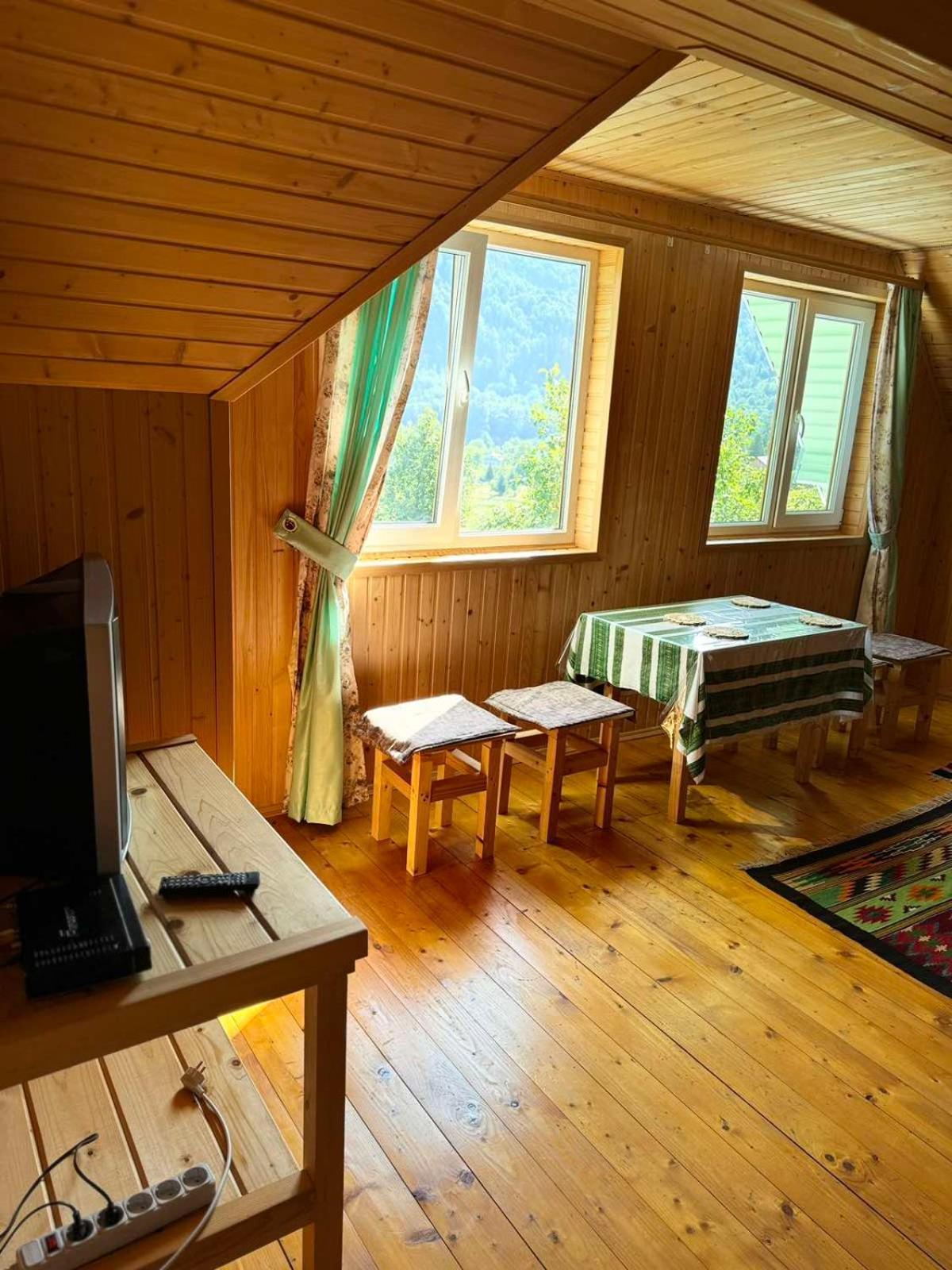 Садиба Кичера Petrashi Luaran gambar